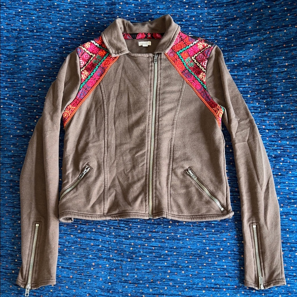 Ecote urban outfitters Embroidered Brown Jacket with zippered sleeves